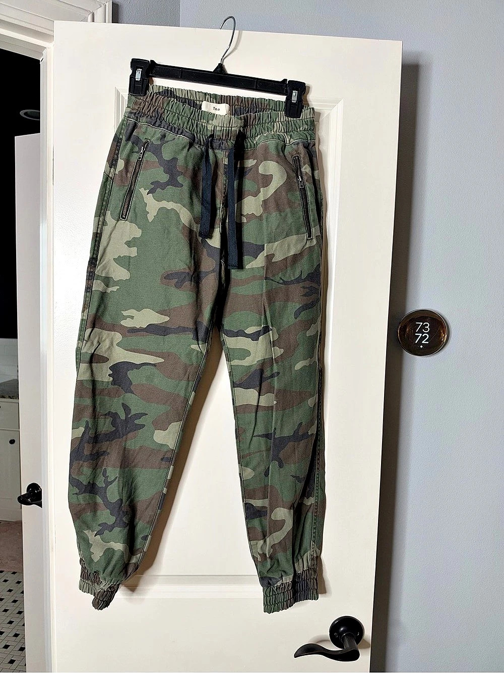 Tna Aritzia Alix Camo Joggers in Camo
